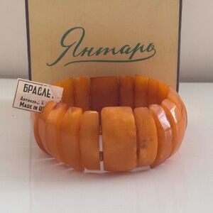 Vintage Baltic Amber bracelet butterscotch egg yolk stretchy with tag expo’67